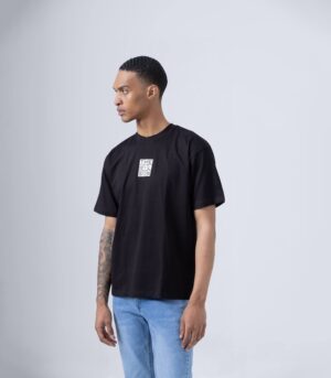 T-SHIRT ΜΑΥΡΟ ΒΑΜΒΑΚΕΡΟ ΜΕ ΔΙΑΚΡΙΤΙΚΟ LOGO - Image 2