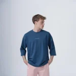 Aνδρικό oversized T-shirt σε μπλε απόχρωση με μανίκι μέχρι τον αγκώνα