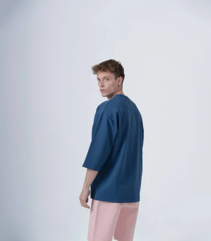 Aνδρικό oversized T-shirt σε μπλε απόχρωση με μανίκι μέχρι τον αγκώνα