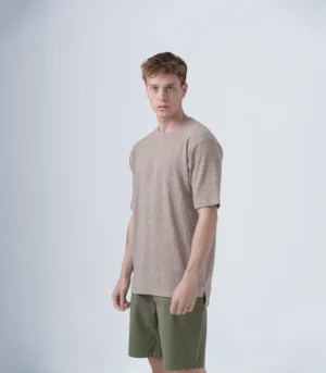Ανδρικό μπέζ T-shirt slim fit ασύμμετρο