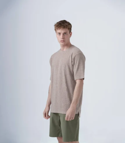 Ανδρικό μπέζ T-shirt slim fit ασύμμετρο