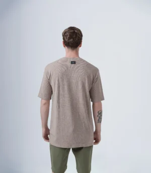 Ανδρικό μπέζ T-shirt slim fit ασύμμετρο