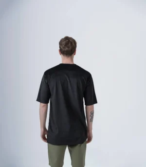 Ανδρικό μαύρο βελούτε χειμερινό T-shirt