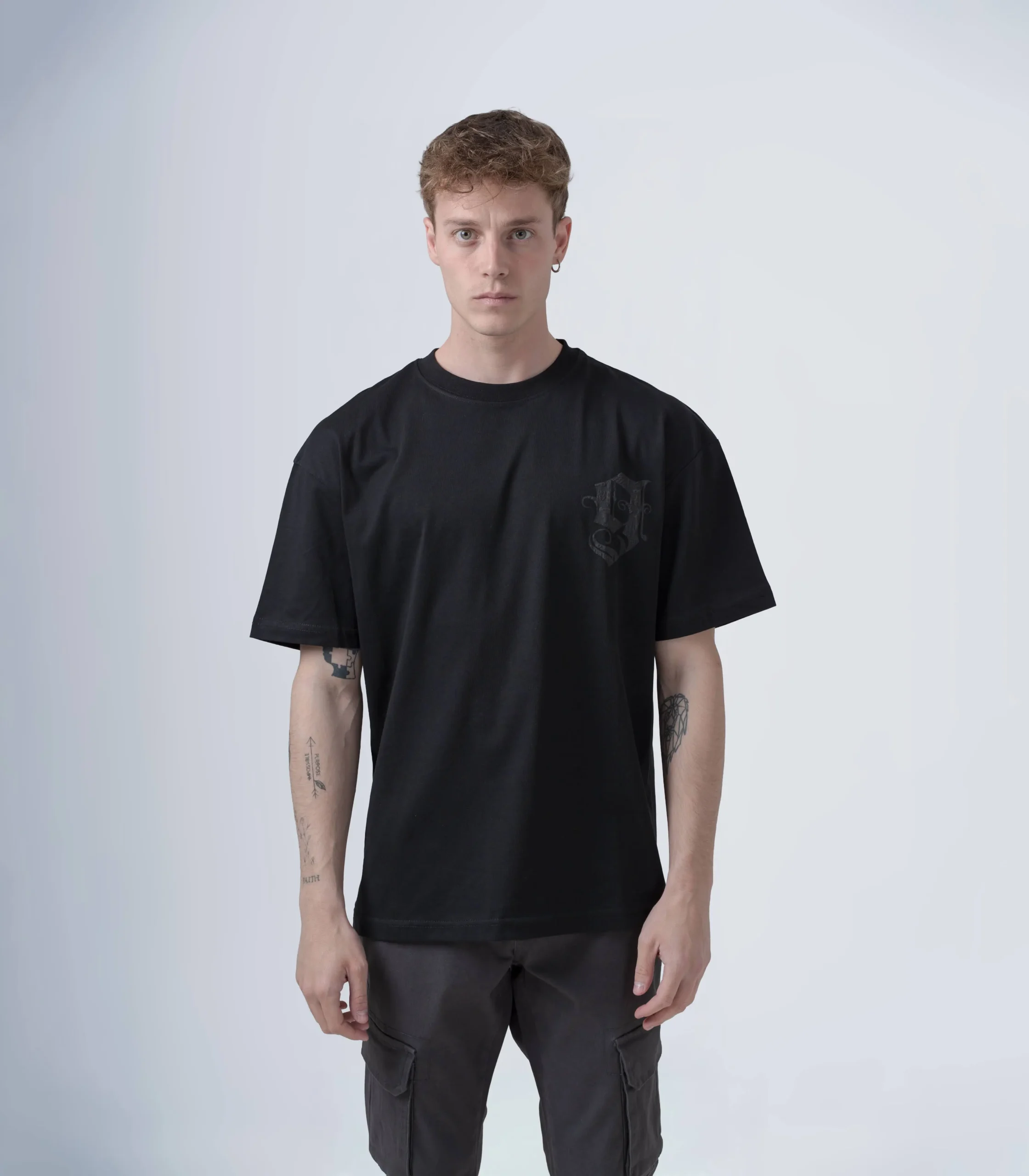 DSC00742 copy Ανδρικό μαύρο oversized T-shirt με τύπωμα