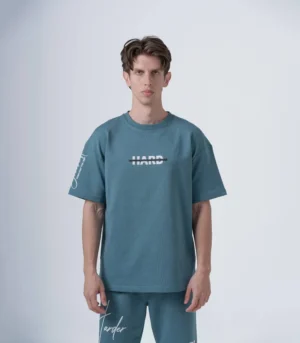 Ανδρικό graphic oversized T-shirt βεραμάν με τύπωμα HARD.