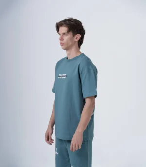 Ανδρικό graphic oversized T-shirt βεραμάν με τύπωμα HARD.
