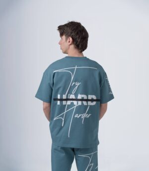 Ανδρικό graphic oversized T-shirt βεραμάν με τύπωμα HARD.