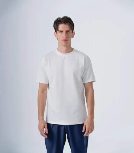 Ανδρικό μονόχρωμο T-shirt  με ανάγλυφο σχέδιο στο ύφασμα λευκό