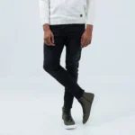 Ανδρικό μαύρο τζίν slim fit.