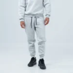 Ανδρική μονόχρωμη φόρμα fleece και λάστιχο -Γκρί Ανοιχτό.