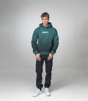 Ανδρικό Σκούρο Πράσινο Hoodie με Στάμπα “Relentless” στην Πλάτη